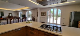 Villa Castiglione in Sicily for Rent | Beachvilla with Pool - Kitchen and Living Space