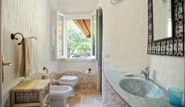 Luxury Villa Ciprea in Sardinia for Rent | Villa with Pool and Seaview - Bathroom
