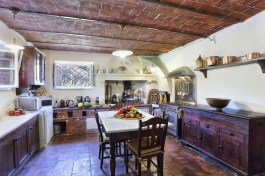 Villa Clara in Tuscany for Rent | Villa with Private Pool - Traditional Kitchen