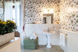 Villa Don Salvatore in Sicily for Rent | Villa with Private Pool - Bathroom