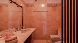 Luxury Villa Elda in Liguria for Rent | Bathroom