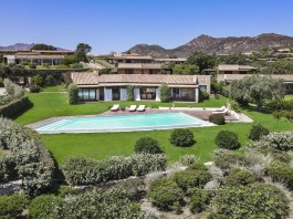 Luxury Villa Elicriso in Sardinia for Rent | Villa with private pool