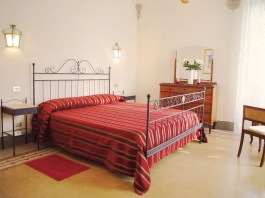Villa Fubbiano in Tuscany for Rent | Villa with Private Pool - Matrimonial bedroom
