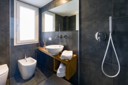 Villa La Dolce Vita in Sicily for Rent | Villa with Private Pool and Seaview - Bathroom