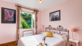 Luxury Villa La Dolce in Santa Maria Rezzonico for Rent | Bedroom