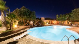 Luxury Villa Manco in Apulia for Rent | Villa with private pool by night