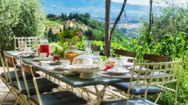 Luxury Villa Marraccini in Tuscany for Rent | Breakfast vith view