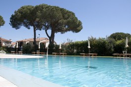 Apartment in Villa Mazzanta in Tuscany for Rent | Pool in Resort