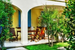 Apartment in Villa Mazzanta in Tuscany for Rent | Terrace