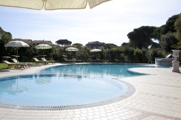 Apartment in Villa Mazzanta in Tuscany for Rent | Pool in Resort