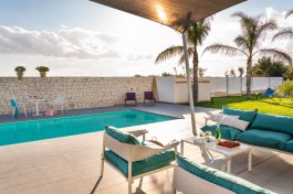 Villa Nica in Sicily for Rent | Villa with Pool Near the Sea - The Pool