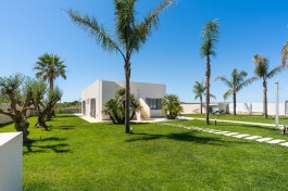 Villa Nica in Sicily for Rent | Villa with Pool Near the Sea - Garden