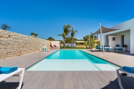 Villa Nica in Sicily for Rent | Villa with Pool Near the Sea - Pool & Terrace
