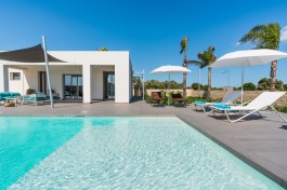 Villa Nica in Sicily for Rent | Villa with Pool Near the Sea - Sunbeds at Pool