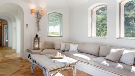Luxury Villa Padulella on Elba for Rent | Villa with pool and access to the beach - living room