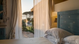 Luxury Villa Padulella on Elba for Rent | Villa with pool and access to the beach - bedroom