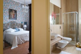 Villa San Ciro in Sicily for Rent | Villa in Countryside with Private Pool - Bedroom & Bathroom