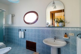 Villa San Ciro in Sicily for Rent | Villa in Countryside with Private Pool - Bathroom