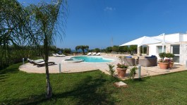Luxury Villa Sanssouci in Apulia for Rent | Vila with pool and sea view