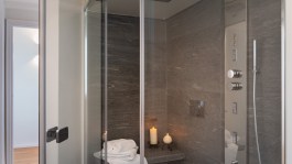 Luxury Villa Scirocco in Liguria for Rent | Bathroom