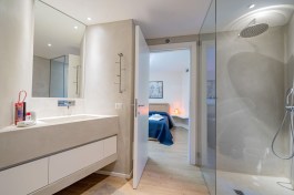 Luxury Villa Sofia in Sardinia for Rent | Ensuite bathroom
