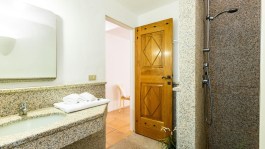 Luxury Villa Bianca in Sardinia for Rent | Villa with Private Pool - Bathroom