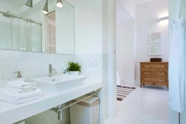 Luxury Villa Blu in Sicily for Rent | Villa at the Sea - Bathroom