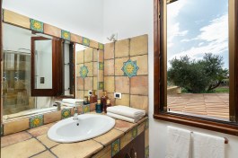 Luxury Villa Camemi in Sicily for Rent | Villa with Pool and Seaview - Bathroom