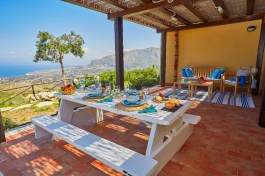 Villa Conchiglia in Sicily for Rent | Breakfast on terrace with sea view