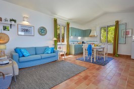 Villa Conchiglia in Sicily for Rent | Living room with kitchen