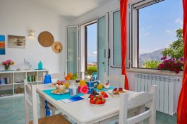 Villa Delfino in Sicily for Rent | Breakfast with fruits
