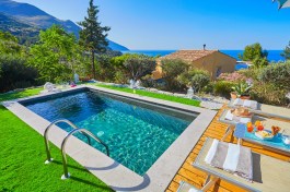 Villa Desirée in Sicily for Rent | Villa with pool and sea view