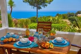 Villa Desirée in Sicily for Rent | Dinner on the terrace