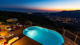 Villa Elena in Tuscany for Rent-swimming pool in sunset