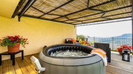 Villa Elena in Tuscany for Rent-jacuzzi