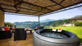 Villa Elena in Tuscany for Rent-terrace with jacuzzi