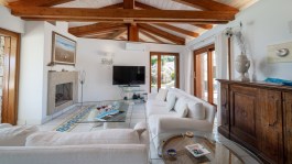 Luxury Villa Eleonora in Sardinia for Rent | Villa with pool and sea view - living room
