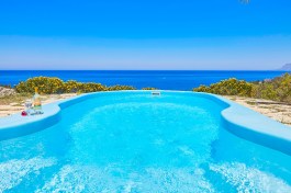 Villa Gabbiano in Sicily for Rent | Sea view from the pool