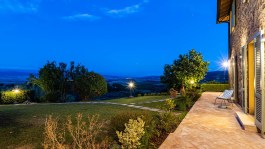 Luxury Villa Gaia in Tuscany for Rent - view in the evening