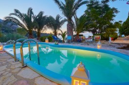 Villa Ginestra in Sicily for Rent | Sunset at the wimming pool