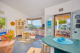 Villa Ginestra in Sicily for Rent | Living room