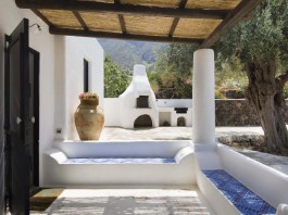 Luxury Villa L´Ulivo di Pollara in Sicily for Rent | Villa with Seaview - Terrace