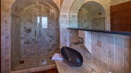 Luxury Villa Phoenix in Sardinia for Rent | Villa with Pool and Sea View - Bathroom