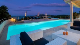 Luxury Villa Purple in Sardinia for Rent | Villa with Pool and Sea View - Evening on Terrace