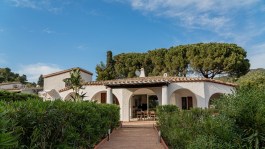 Luxury Villa Sandra in Sardinia for Rent | Beach villa with private pool