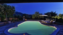 Villa Virginia in Tuscany for Rent - swimming pool in the evening