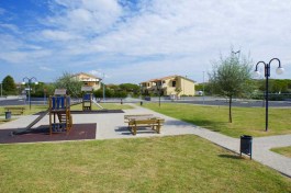 Apartment in Villetta Dino in Tuscany for Rent | Nearby Playground