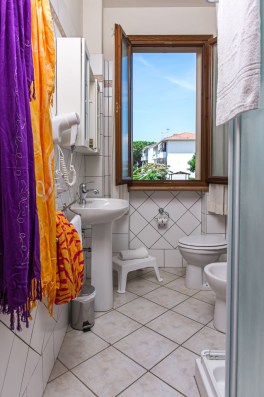 Apartment in Villetta Tina in Tuscany for Rent | Bathroom