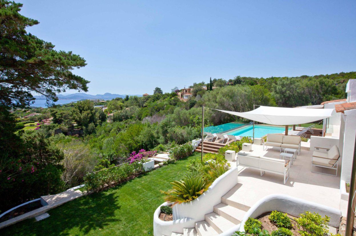 Luxury Villa Glicine in Sardinia for Rent | Villa with swimming pool and sea view