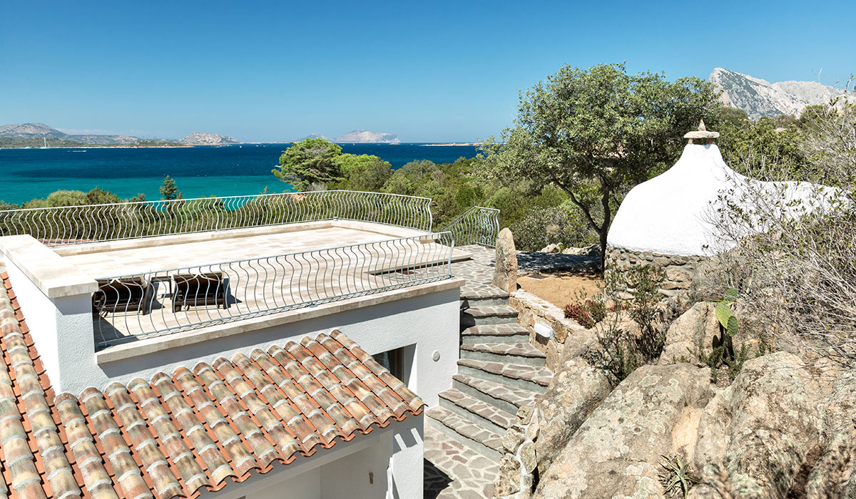 Luxury Villa Solemia in Sardinia for Rent | Villa with Pool and Seaview
